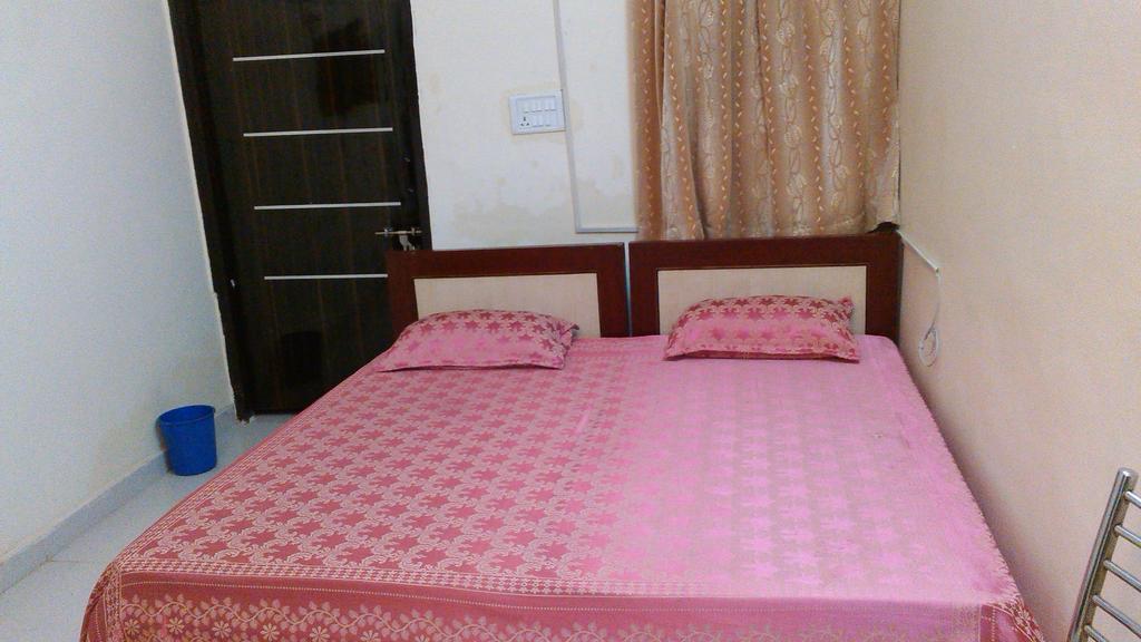 Hotel Kanishka Канпур Стая снимка