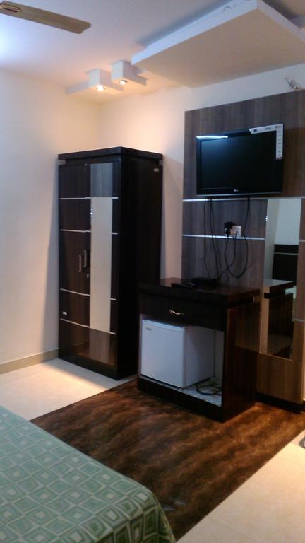 Hotel Kanishka Канпур Стая снимка